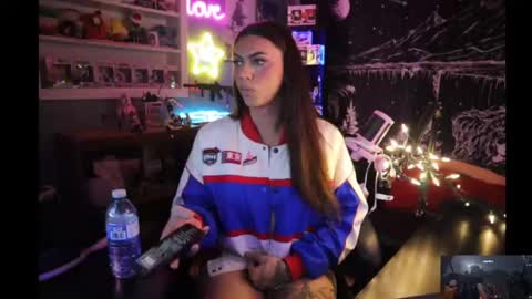 Nicki Foxx online show from 25, 2, 2025