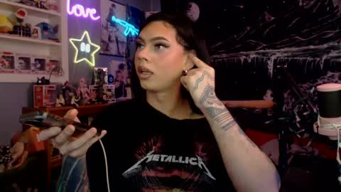 Nicki Foxx online show from 9, 3, 2025