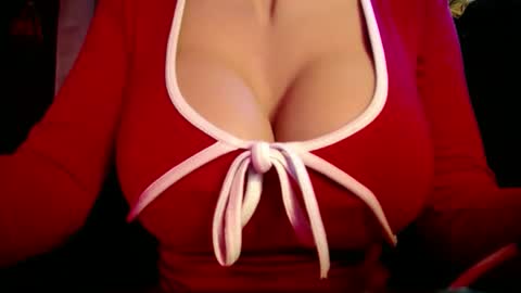 Snapshot of itsur_sweetiepie chatting on 29, 10, 2025 itsur_sweetiepie online show from 29, 10, 2025