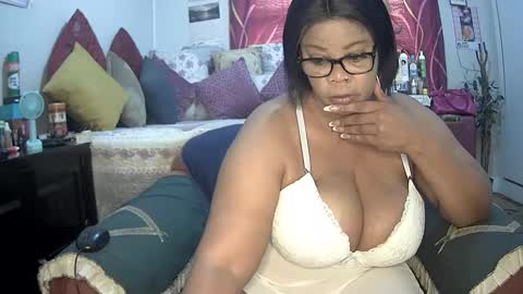 itumeleng74 online show from 8, 2, 2025