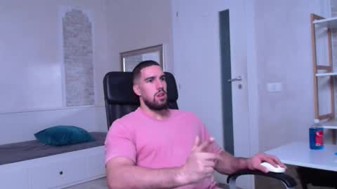 Snapshot of ivanhydee chatting on 13, 9, 2025 IvanHydee online show from 13, 9, 2025