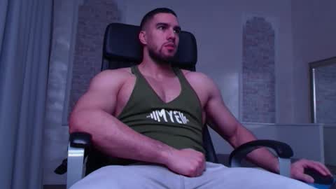 Snapshot of ivanhydee chatting on 13, 10, 2025 IvanHydee online show from 13, 10, 2025