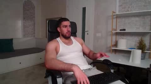 Snapshot of ivanhydee chatting on 26, 11, 2025 IvanHydee online show from 26, 11, 2025