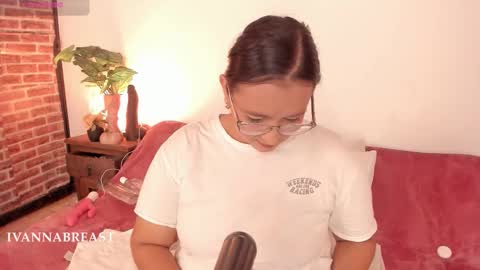 Snapshot of ivannabreastoficial chatting on 17, 2, 2026 Ivannabreast online show from 17, 2, 2026