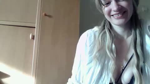 ivetta911 online show from 8, 4, 2026