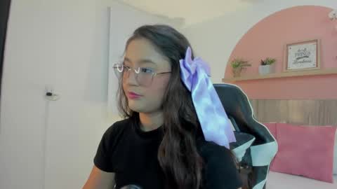 Snapshot of ivette_swan chatting on 13, 5, 2026 I V E T T E online show from 13, 5, 2026