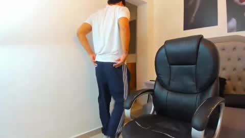 Snapshot of ivo_beischel chatting on 18, 9, 2025 Ivo Beischel online show from 18, 9, 2025