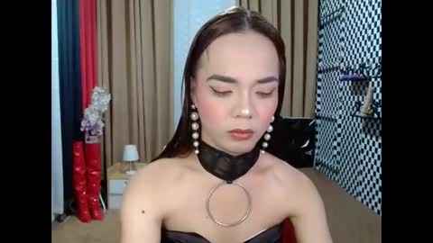 Snapshot of ivonegodwill chatting on 23, 11, 2025 IvoneGodWill online show from 23, 11, 2025