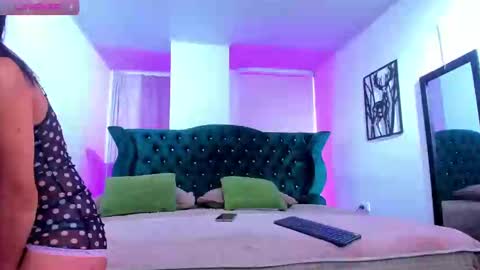 Snapshot of ivonny7 chatting on 4, 11, 2025 Ivonny online show from 4, 11, 2025