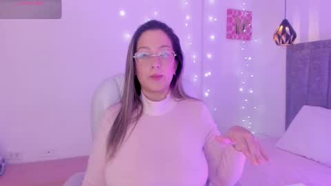 Snapshot of ivonny_04 chatting on 7, 1, 2026 N A T H A L Y online show from 7, 1, 2026