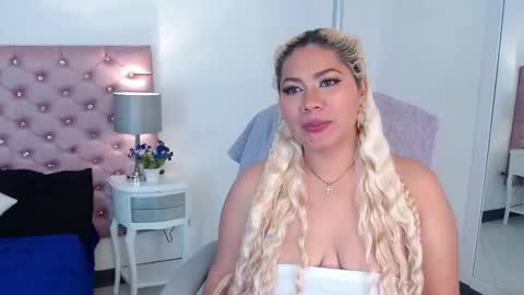 IvonnyBon online show from 6, 2, 2026