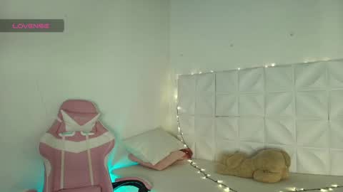 Snapshot of ivonnygoldie chatting on 22, 4, 2026 Ivonny online show from 22, 4, 2026