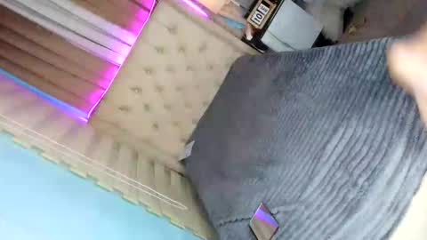 Snapshot of ivory_henderson chatting on 25, 4, 2026 its my birthdayy online show from 25, 4, 2026