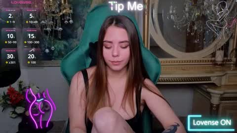 ivorywood_ online show from 4, 10, 2025