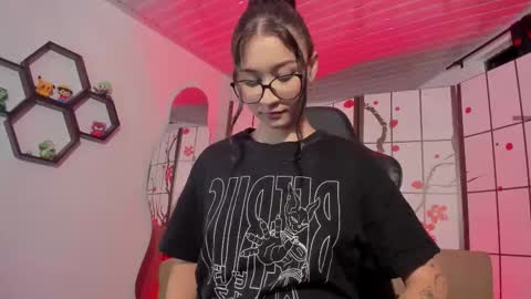 Snapshot of ivy_leister chatting on 30, 10, 2025 Ivy online show from 30, 10, 2025