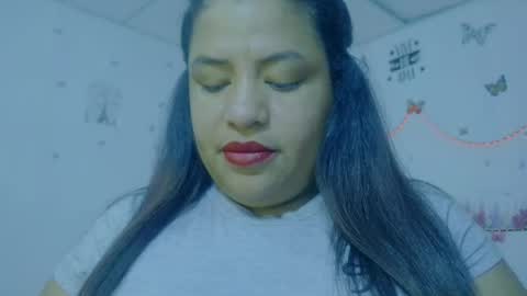 Snapshot of ivydesouzaa chatting on 7, 6, 2026 ivydesouza online show from 7, 6, 2026