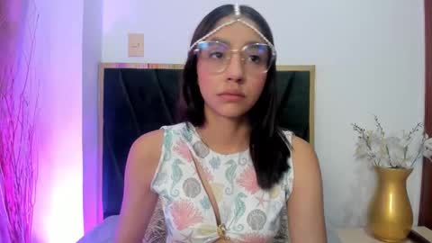 IvyJhonss online show from 15, 10, 2025