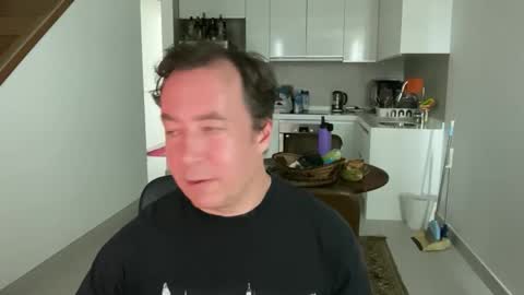 chat with me to find out online show from 6, 11, 2025