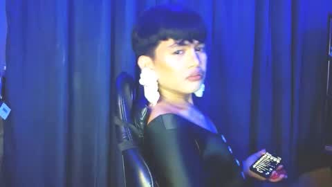 iya143 online show from 19, 9, 2025