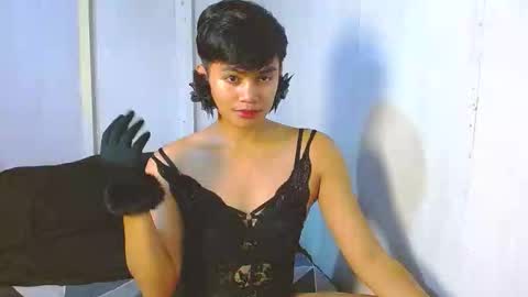 iya143 online show from 18, 10, 2025