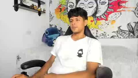 Snapshot of izan_jensen chatting on 27, 9, 2025 Izan online show from 27, 9, 2025