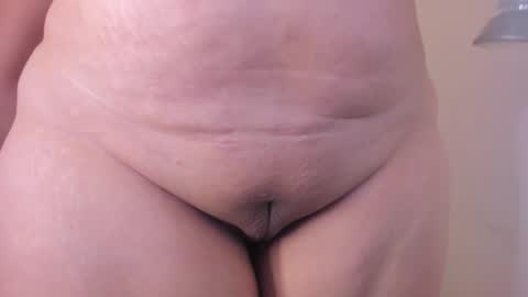 Snapshot of izaro_22 chatting on 5, 12, 2024 Iza online show from 5, 12, 2024