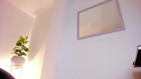 Snapshot of izaro_22 chatting on 24, 12, 2024 Iza online show from 24, 12, 2024