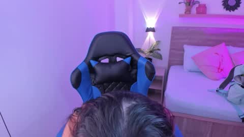 Snapshot of izaro_22 chatting on 1, 10, 2025 Iza online show from 1, 10, 2025