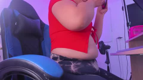 Snapshot of izaro_22 chatting on 21, 10, 2025 Iza online show from 21, 10, 2025