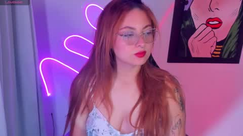 hot izys online show from 22, 2, 2025