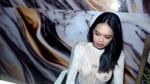 izzy2026 online show from 25, 6, 2026
