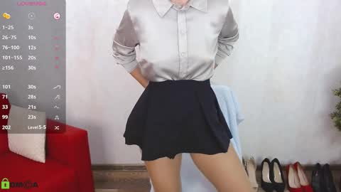 Snapshot of izzy_cam chatting on 22, 9, 2025 Queen of nylon Victoria online show from 22, 9, 2025