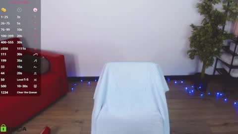 Snapshot of izzy_cam chatting on 13, 7, 2026 Queen of nylon Victoria online show from 13, 7, 2026