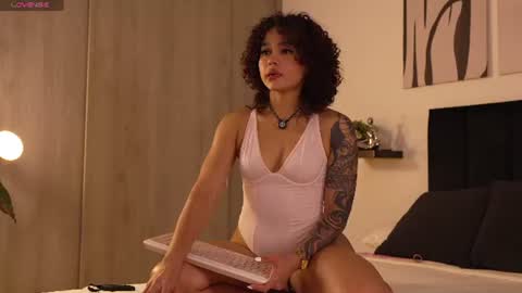 Snapshot of izzy_vega chatting on 10, 6, 2026 Izzy vega online show from 10, 6, 2026