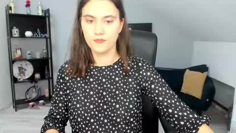 Snapshot of izzymonro chatting on 22, 10, 2025 Izzy online show from 22, 10, 2025