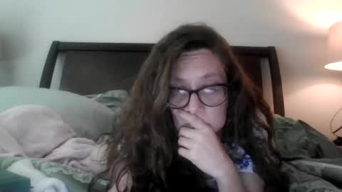 izzynoela online show from 29, 4, 2026