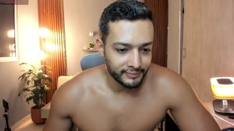 Calix  Independient model Insta and twt Calixsnake online show from 8, 6, 2026