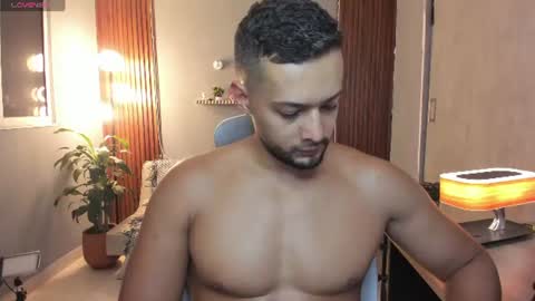 Calix  Independient model Insta and twt Calixsnake online show from 14, 6, 2026