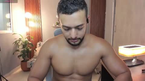 Calix  Independient model Insta and twt Calixsnake online show from 24, 6, 2026