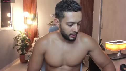 Calix  Independient model Insta and twt Calixsnake online show from 1, 7, 2026