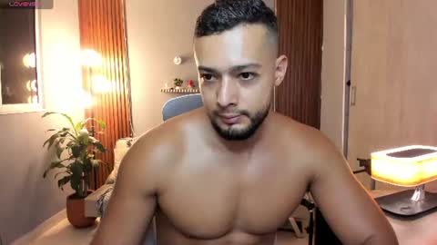 Calix  Independient model Insta and twt Calixsnake online show from 4, 7, 2026
