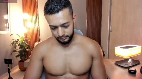 Calix  Independient model Insta and twt Calixsnake online show from 9, 7, 2026