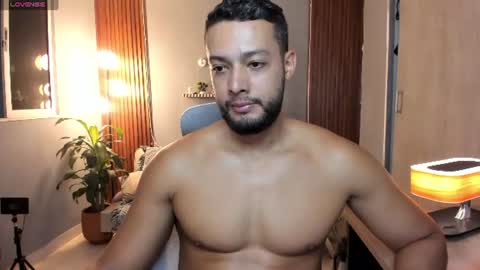 Calix  Independient model Insta and twt Calixsnake online show from 15, 7, 2026