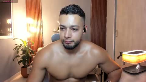 Calix  Independient model Insta and twt Calixsnake online show from 17, 7, 2026