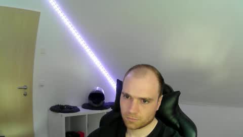 here4y online show from 5, 4, 2026