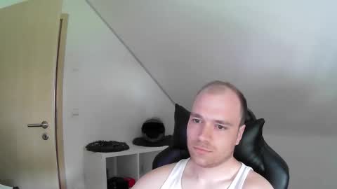 here4y online show from 19, 4, 2026