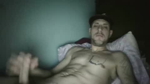 Snapshot of j_lion85 chatting on 6, 11, 2025 j_lion85 online show from 6, 11, 2025