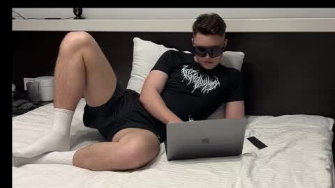 Snapshot of j_lyle_x chatting on 9, 11, 2025 j_lyle_x online show from 9, 11, 2025