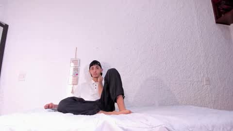 Snapshot of j_martony chatting on 15, 11, 2025 j_martony online show from 15, 11, 2025