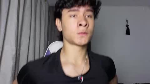 Snapshot of j_u_p_i_t_e_r chatting on 25, 11, 2025 Noah online show from 25, 11, 2025